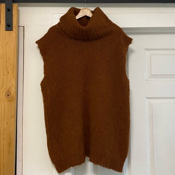 Erika Cavallini Brown Sleeveless Turtleneck Sweater - Picture 1 of 7